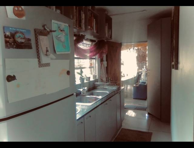 5 BEDROOM HOUSE FOR SALE IN DERSLEY